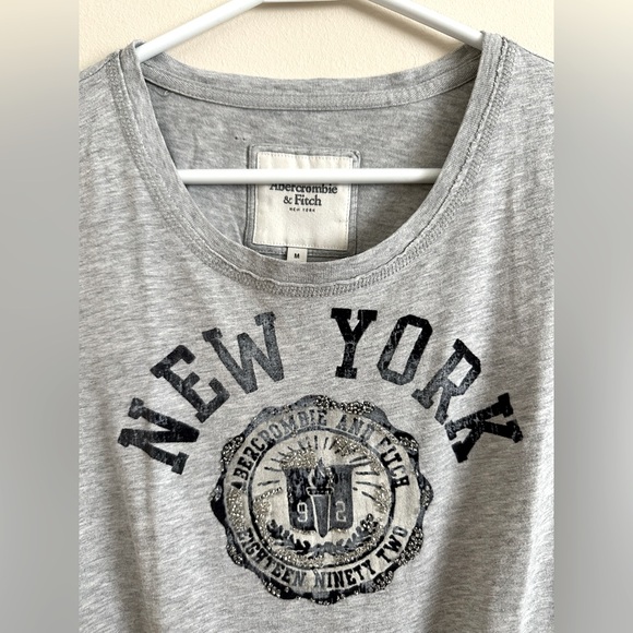 A&F Tee - Picture 3 of 4